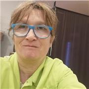 maestra impartisce lezioni e ripetizioni